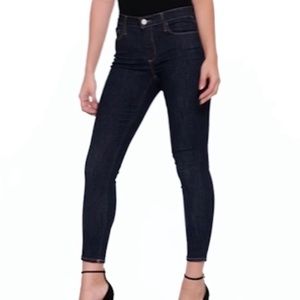 Gap true skinny super high rise NWT size 29